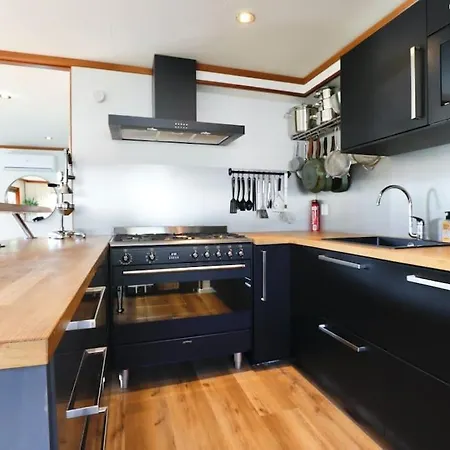 Happy Campers Шале *